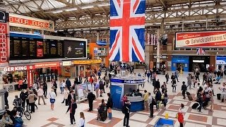 A Walk Through The London Victoria Station London England [upl. by Yahc]